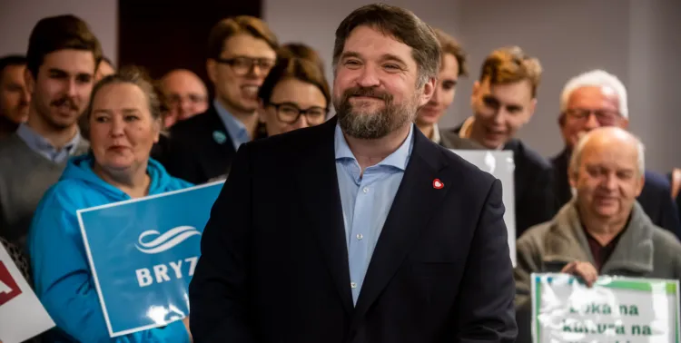Koalicja Obywatelska z Tadeuszem Szemiotem na czele zdobyła najwięcej miejsc w Radzie Miasta Gdyni, ale przed liderem tej formacji jeszcze II tura wyborów prezydenckich.