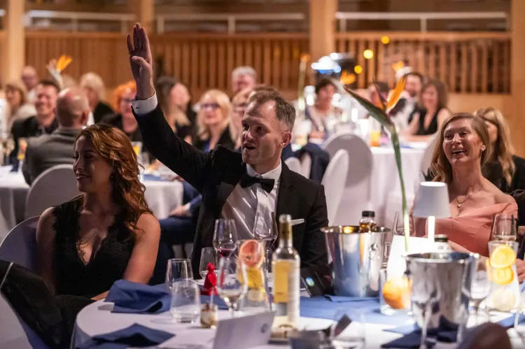 Najważniejszym punktem programu była głośna licytacja, którą w nieszablonowy sposób poprowadzili Przemysła Kossakowski i Janek Skiba.