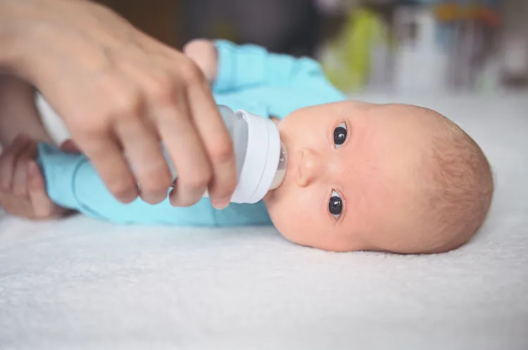 Badania wskazują, że mikroplastik jest znajdowany również w organizmie niemowląt.
