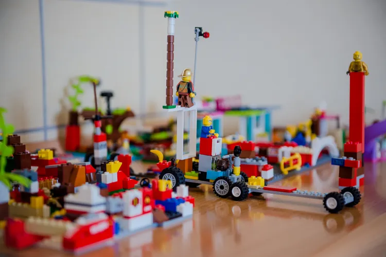 Klocki LEGO to wielka atrakcja dla dzieci. I - jak się okazuje - również dla złodziei. Zdjęcie poglądowe.