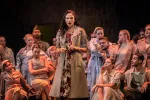 Gdańska "Carmen" rozgrywa się w realiach wojny domowej w latach 30. w Hiszpanii. 
