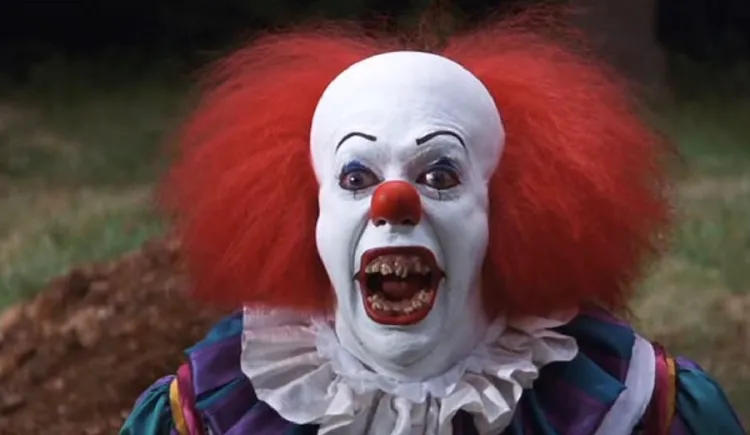 Pennywise z filmu "To" potrafił przerazić nawet dorosłego widza. 