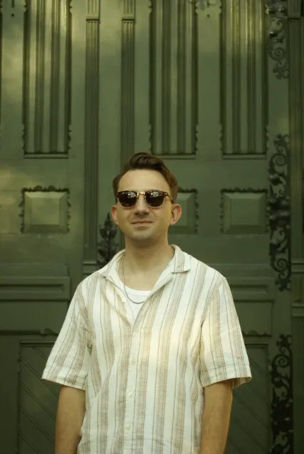 Michał Wagner debiutował rok temu książką "Mów mi Kolt". Teraz powraca z drugą częścią przygód Kolta pt. "Sopocka Gorączka".