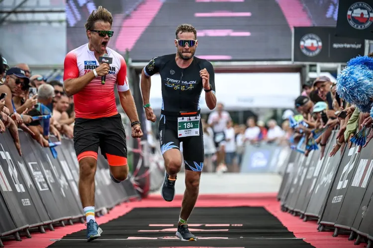 Podczas Enea Ironman 70.3 Gdynia, w nowym, sobotnim wyścigu 4:18:4 Gdynia powered by Sportano.pl triumfowali Jarosław Jankiewicz i Malin Ehlers.