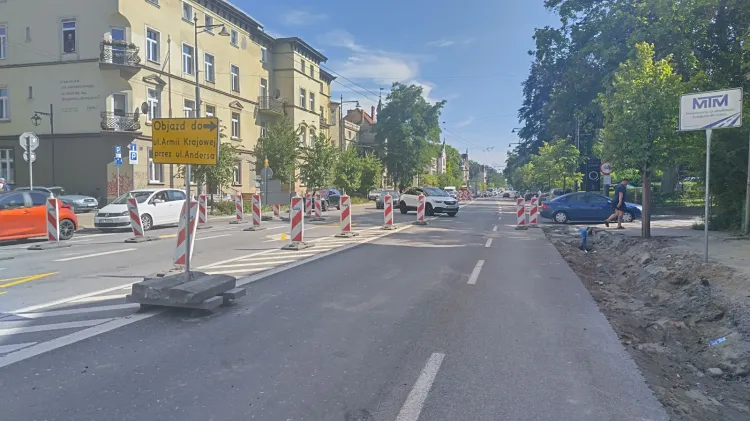 Prace na al. Niepodległości są prowadzone od 23 lipca.