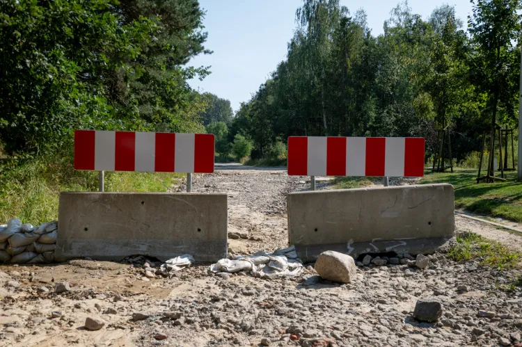 Z wnioskiem o zamknięcie drogi wystąpili mieszkańcy LWSM Morena. Mieszkańcy okolicznych inwestycji nie wydają się jednak ukontentowani tym pomysłem. 