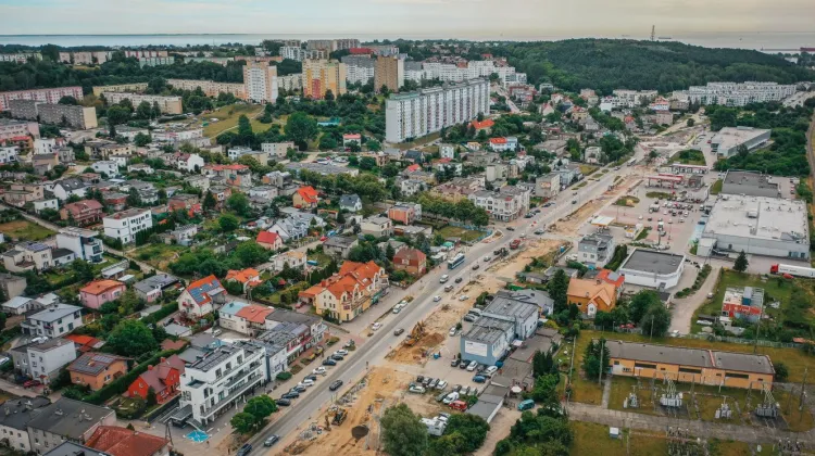 Prace na ul. Unruga potrwają jeszcze blisko rok. W środę nastąpią kolejne zmiany w ruchu.