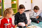 Dzięki nowoczesnym metodom, zaangażowaniu specjalistów i holistycznemu podejściu Zdrowy Smyk staje się liderem w dziedzinie integracji dzieci z różnymi potrzebami. 