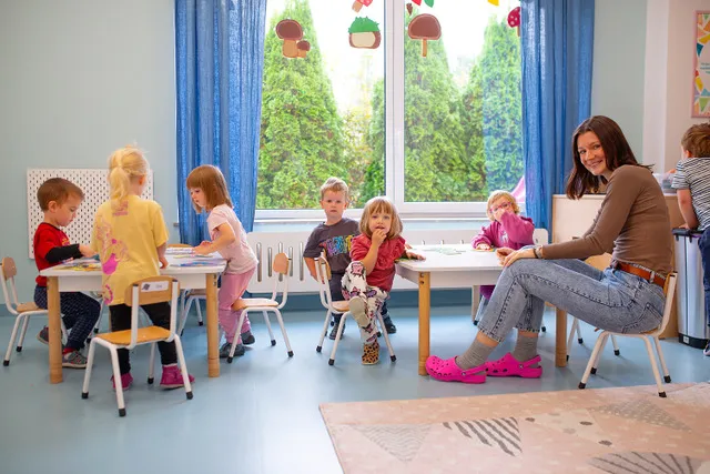 Dzięki nowoczesnym metodom, zaangażowaniu specjalistów i holistycznemu podejściu Zdrowy Smyk staje się liderem w dziedzinie integracji dzieci z różnymi potrzebami. 