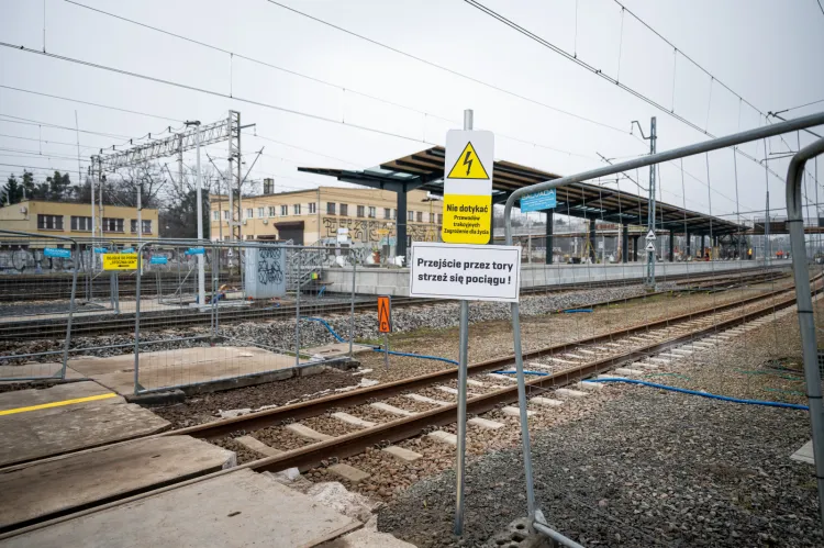 Remontowany przystanek SKM Stocznia w Gdańsku.