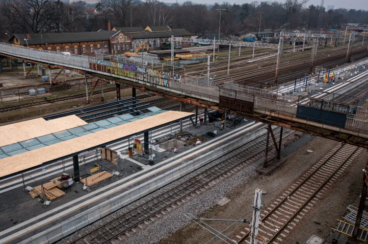 Remontowany przystanek SKM Stocznia w Gdańsku.