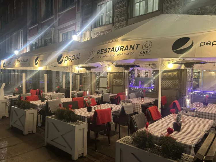 Walentynkowy ogródek Chef restaurant.