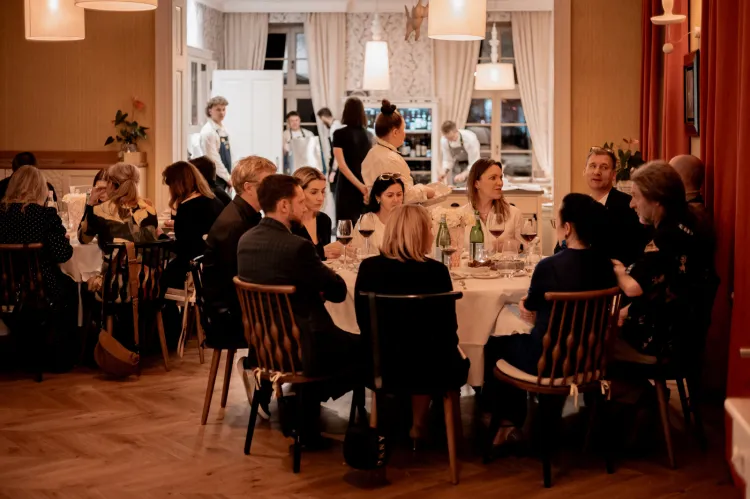 Znamy laureatów Poland 100 Best Restaurants Awards 2025. Najwyższe wyróżnienie - 5 widelców - przypadło w udziale aż czterem trójmiejskim restauracjom. Wśród nich jest Biały Królik.
