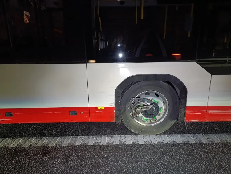 Autobus wodorowy jest uszkodzony i przez jakiś czas będzie wyłączony z eksploatacji. Gdańsk dzierżawi 10 takich pojazdów.