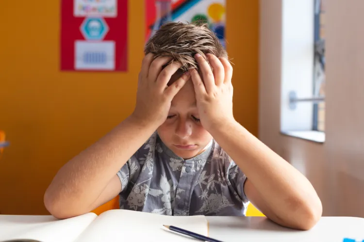Powszechnie uważa się, że każde ruchliwe, gadatliwe i rozkojarzone dziecko ma ADHD i uznaje się je za "niegrzeczne", jednak to krzywdzący stereotyp. 