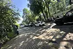 Tak we wtorek wyglądała ul. Haffnera w Sopocie. Autobusy z wycieczkami blokowały ruch i miejsca parkingowe.
