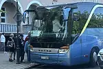 Tak we wtorek wyglądała ul. Haffnera w Sopocie. Autobusy z wycieczkami blokowały ruch i miejsca parkingowe.