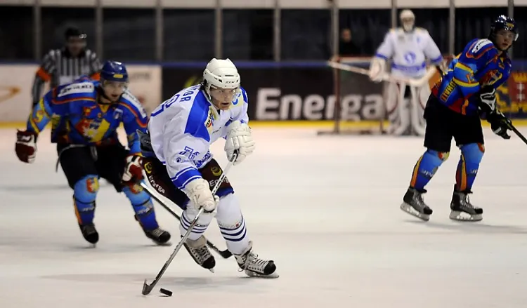 Po rocznej przerwie Gdańsk ma mieć ponownie drużynę ligową w hokeju na lodzie. Stoczniowca zastąpi Klub Hokejowy. 