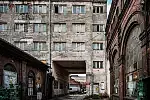 Pochodzący z lat 80. budynek biurowo-socjalny 168A będzie jednym z dwóch, których rozbiórka na terenie Stoczni Cesarskiej w Gdańsku rozpocznie się lada dzień.