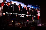 Na ekranach, tak jak podczas poprzednich koncertów Massive Attack, pojawiły się komunikaty w języku polskim oraz fragmenty filmów.