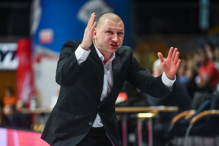 Trener Krzysztof Szubarga odchodzi z AMW Arki Gdynia.