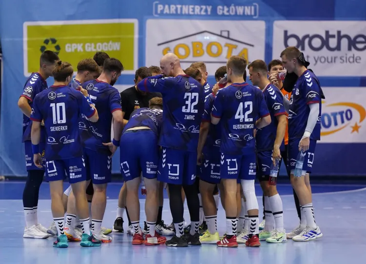 PGE Wybrzeże Gdańsk na początku gier towarzyski konfrontuje się z zagranicznymi rywalami, by rozwijać się nie tylko poprzez rywalizację "w swoim sosie". Po turnieju w Głogowie leci do Norwegii. 