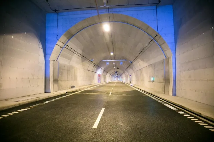 W czasie niedzielnego biegu na kilka godzin będzie zamknięta nitka tunelu pod Martwą Wisła w kierunku Warszawy.