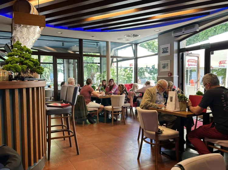 Restauracja Nad Potokiem w Jelitkowie.