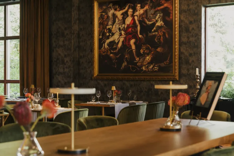 Restauracja Café Xander inspirowana jest kosmopolitycznym duchem, zaskakującą autorską kuchnią, eleganckim wnętrzem i swobodną atmosferą.