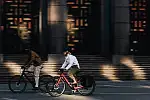 Rower elektryczny crossowy SPECIALIZED.