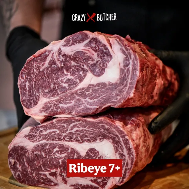 W Crazy Butcher w Gdańsku działa nie tylko sklep mięsny, ale również bistro. Na miejscu dostaniemy nie tylko wyselekcjonowaną wołowinę, ale także świeże wędliny oraz mięso wieprzowe i jagnięcinę.