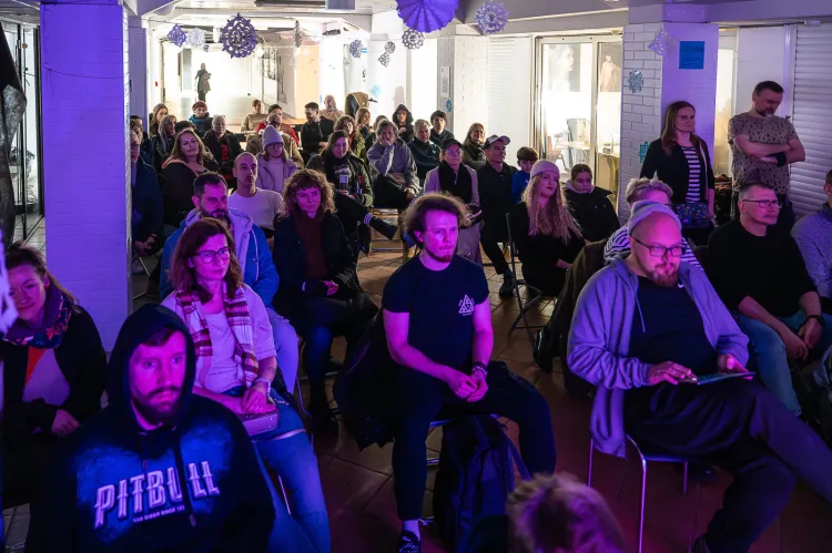Kiev Office. Koncert-Słuchowisko. Preludium do 100-lecia Gdyni w Halo Kultura Publiczność