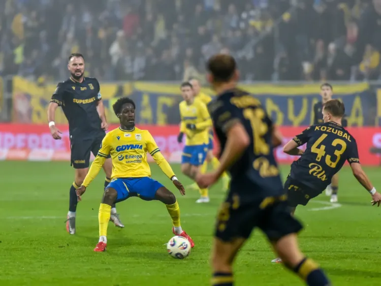 Arka Gdynia musi zacząć odrabiać pracę domową i wyciągać wnioski z przeszłości, bo na mecz w Gliwicach wyszła tak jak w Radomiu i od pierwszych minut miała wielkie kłopoty.
