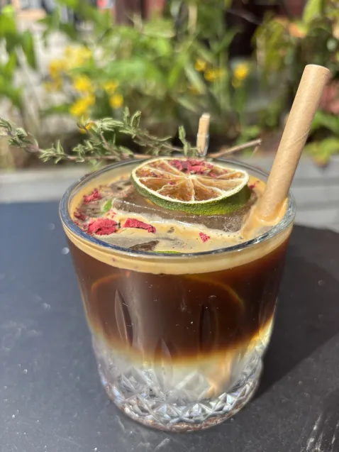Dwie Zmiany: Tonic Espresso