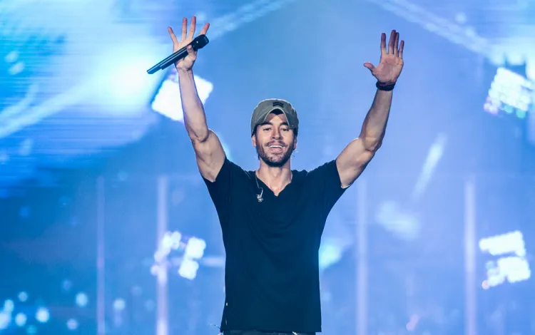 Enrique Iglesias to hiszpańska gwiazda muzyki pop. W sobotę wystąpi w Gdańsku.