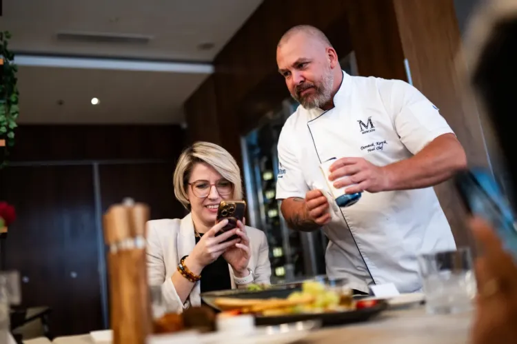 Mirka Siergiej (Instakaszubka) podczas prezentacji nowego menu w Mercato Bistrot & Bar