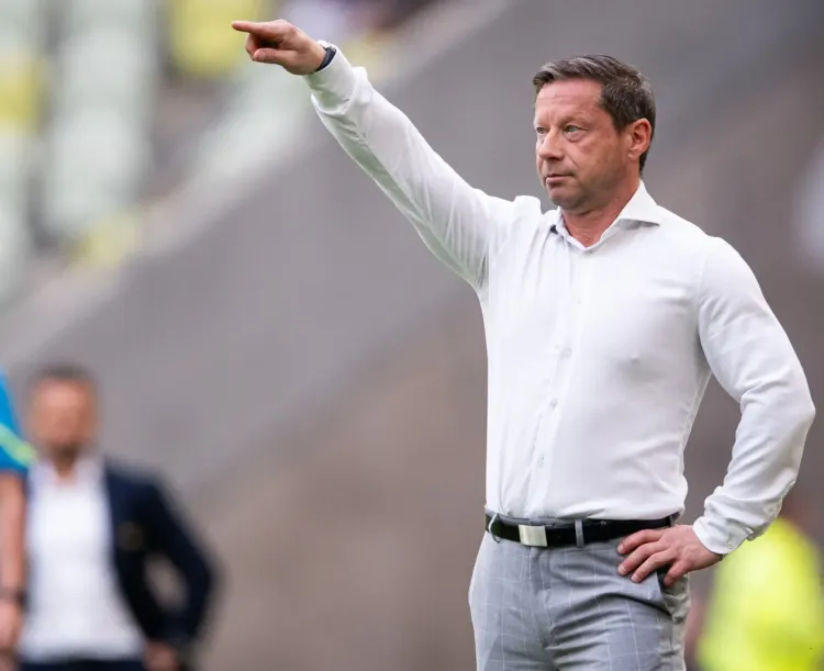 Dariusz Banasik uważa, że punkt z Poznania może być dla Arki Gdynia na wagę złota, jeśli teraz będzie wygrywać u siebie.