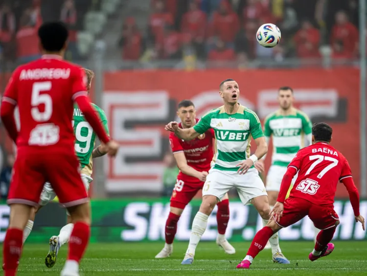 Iwan Żelizko (nr 5) strzelił honorowego gola dla Lechii Gdańsk, ale też dostał 8. żółtą kartkę w tym sezonie i nie zagra w następnej kolejce. Bohaterem Widzewa Łódź był Sebastian Bergier (nr 99), który zaliczył dwie bramki i asystę. 