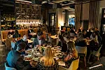 "Sztuka wielu twarzy" w restauracji True w Gdańsku.