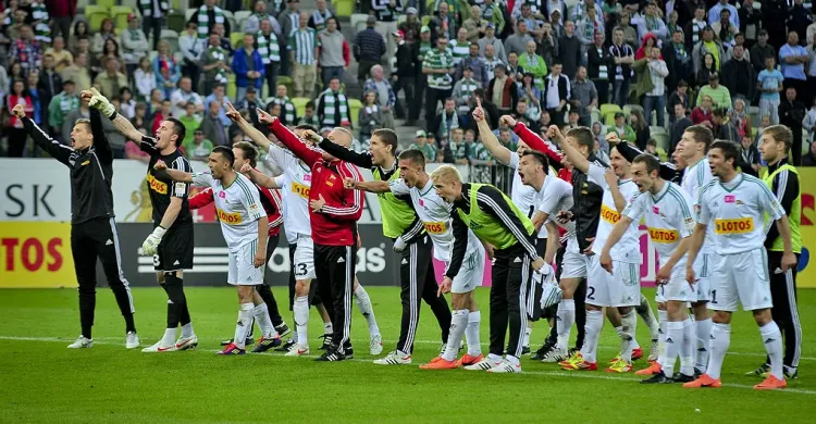Pamiętacie to? Tak Lechia Gdańsk cieszyła się 3 maja 2012 roku, gdy po zwycięstwo nad Legią Warszawa 1:0 zapewniła sobie utrzymanie w ekstraklasie w przedostatniej kolejce, a rywali pozbawiła tytuł mistrza Polski.