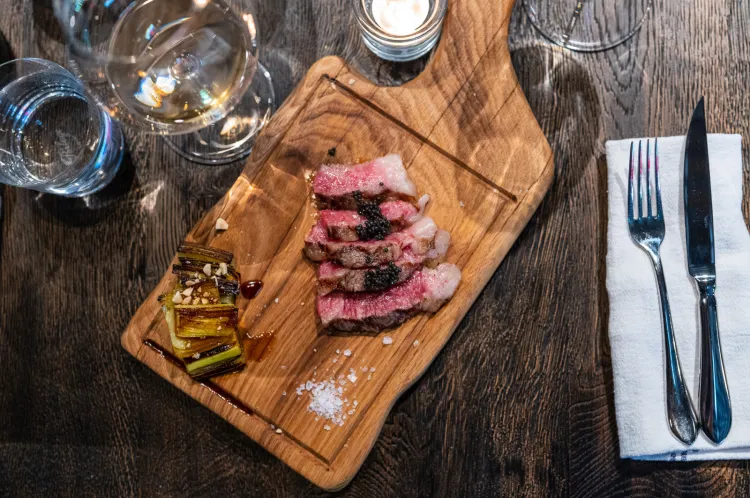 Crazy Butcher to połączenie nastrojowego bistro i rzeźniczego sklepu.