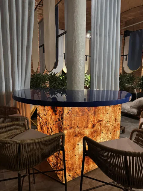 W pracowni powstają meble do domów, restauracji, klinik i apartamentów. Na zdjęciu: Hevelia Spa w Gdańsku.
