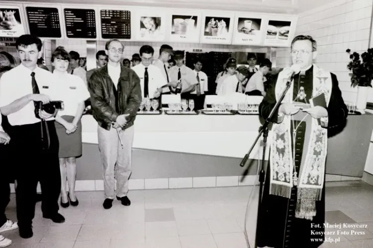 Otwarcie Mc Donalds'a na Dworcu Głównym w 1993 r.