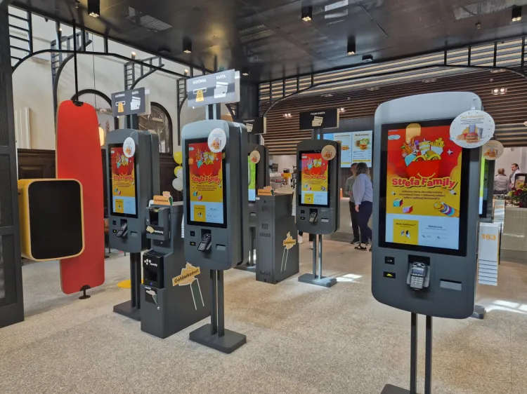 1 czerwca, po ponad 6 latach przerwy, otwarto Mc Donald'sa na Dworcu Głównym w Gdańsku.
