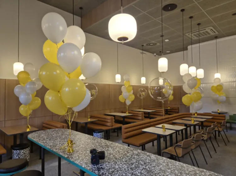 1 czerwca, po ponad 6 latach przerwy, otwarto Mc Donald'sa na Dworcu Głównym w Gdańsku.