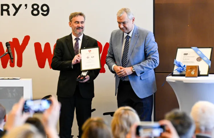 Nagrodę w imieniu Lecha Wałęsy odebrał jego syn, Bogdan.