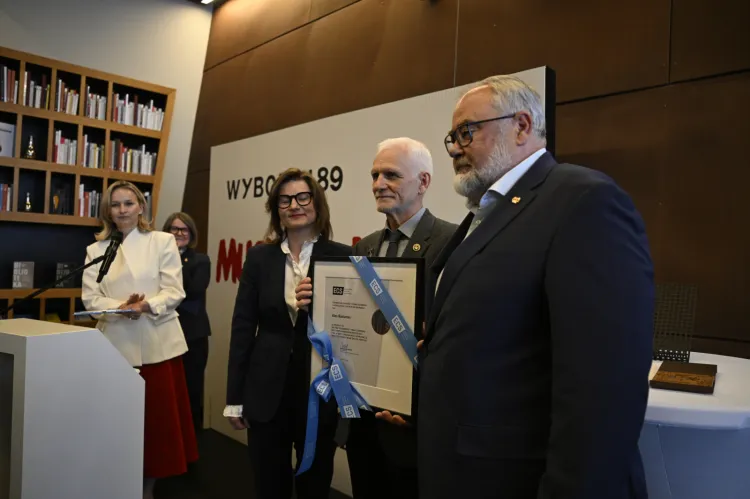 Aleś Bialacki otrzymał Odznakę Solidarności i Praw Człowieka ECS.