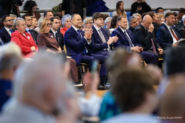 Karol Nawrocki prezydent RP wziął udział w uroczystości 80-lecia IV Liceum Ogólnokształcącego w Gdańsku.