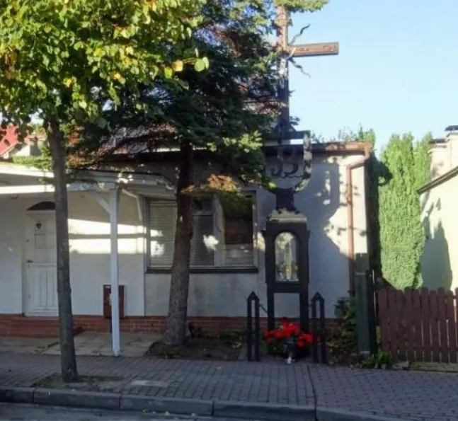 Jastarnia, ul. Sychty 112 (główny trakt).