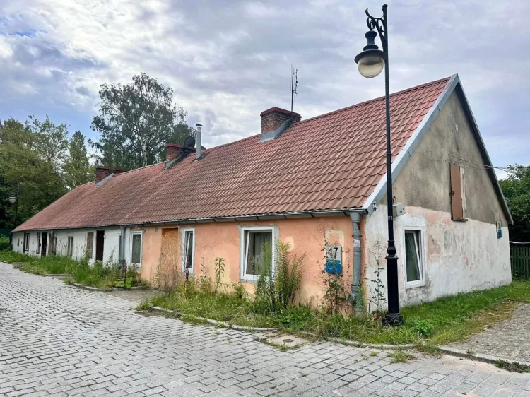 Warszawska spółka zaprojektuje remont zabytkowych checzy rybackich w Jelitkowie